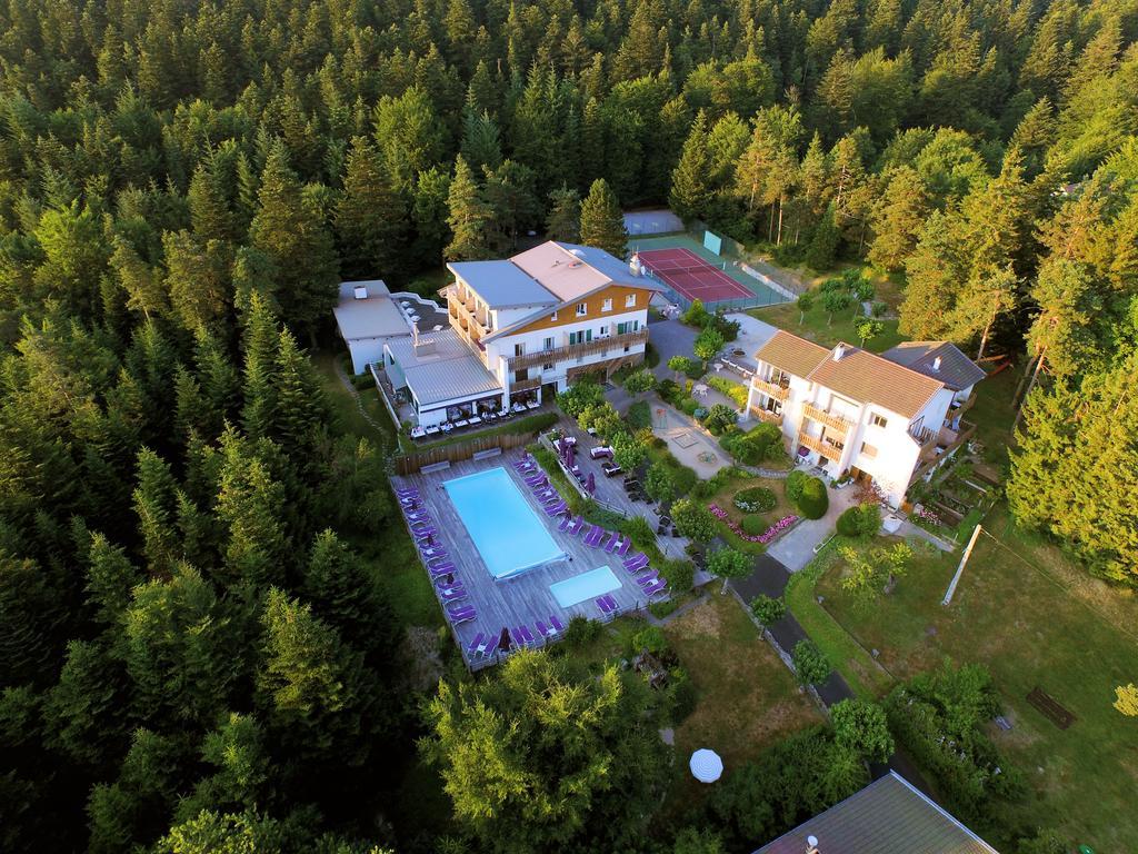 Logis Hotel Clair Matin Le Chambon-sur-Lignon Bagian luar foto