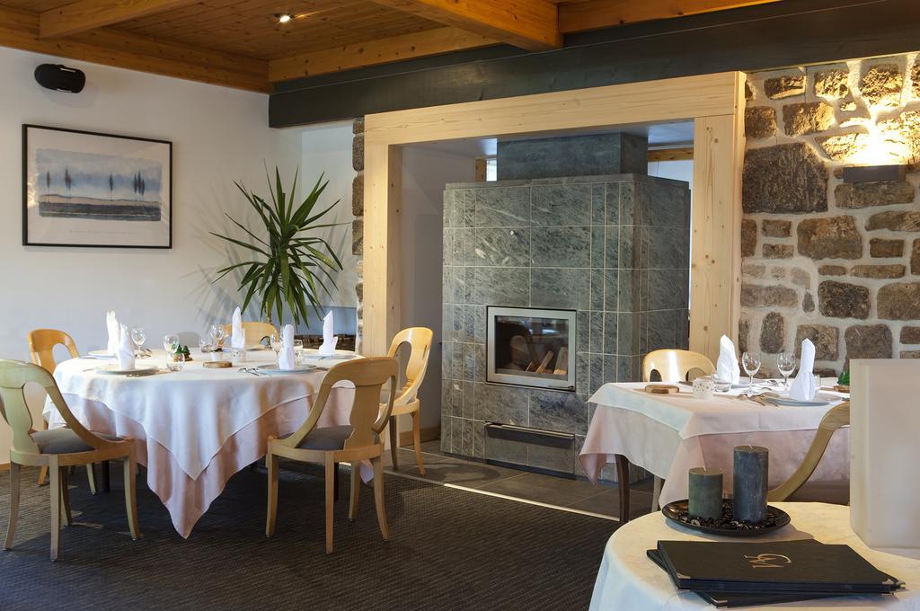 Logis Hotel Clair Matin Le Chambon-sur-Lignon Bagian luar foto